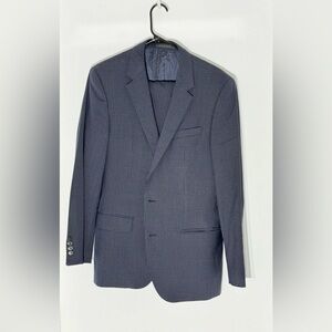 Hugo Boss Genius suit 38R excellent condition